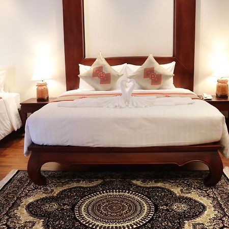Houngvilai Hotel Луанг Прабанг Екстериор снимка