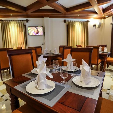 Houngvilai Hotel Луанг Прабанг Екстериор снимка