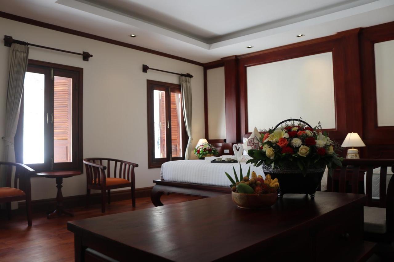 Houngvilai Hotel Луанг Прабанг Екстериор снимка