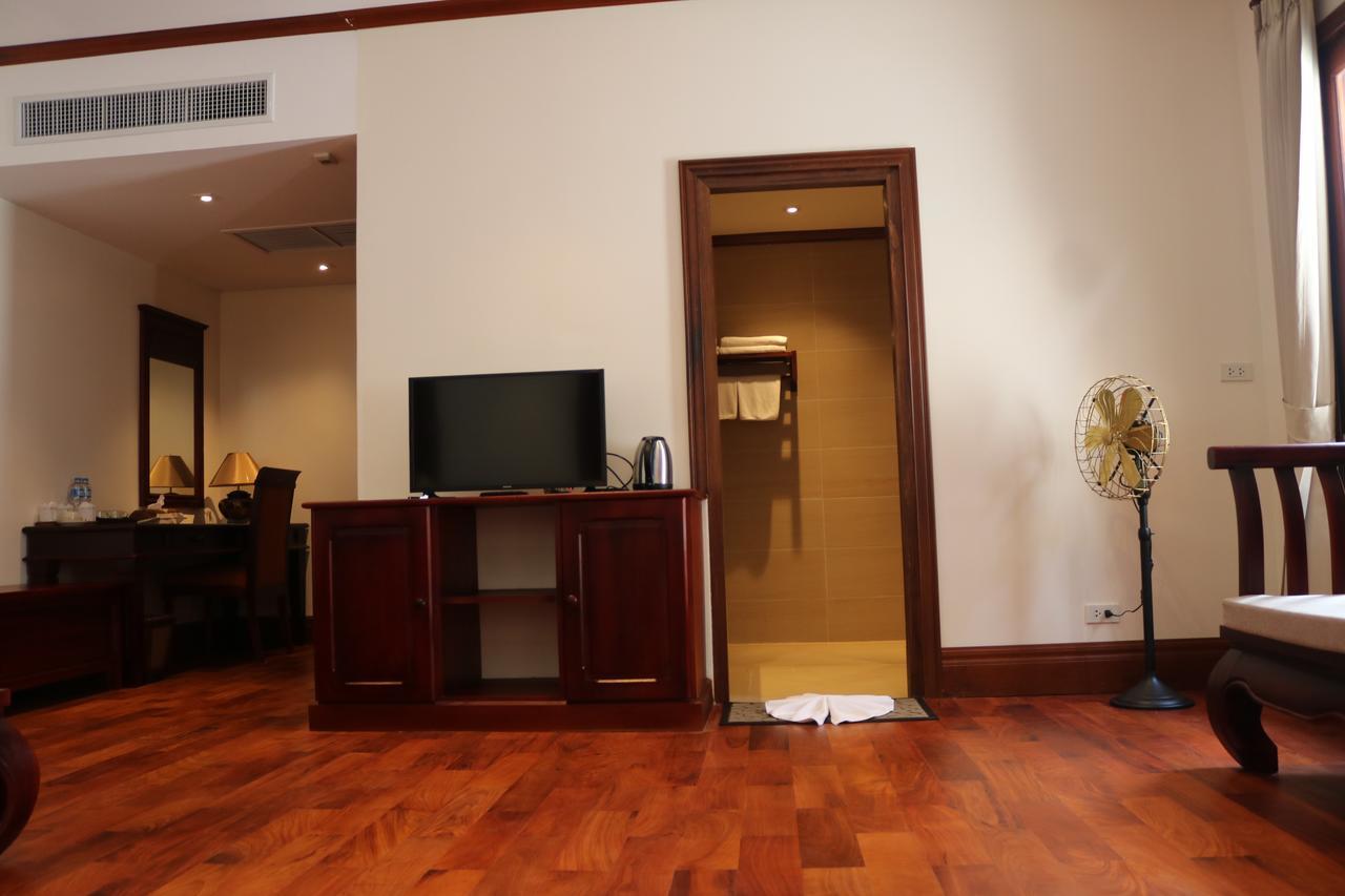 Houngvilai Hotel Луанг Прабанг Екстериор снимка