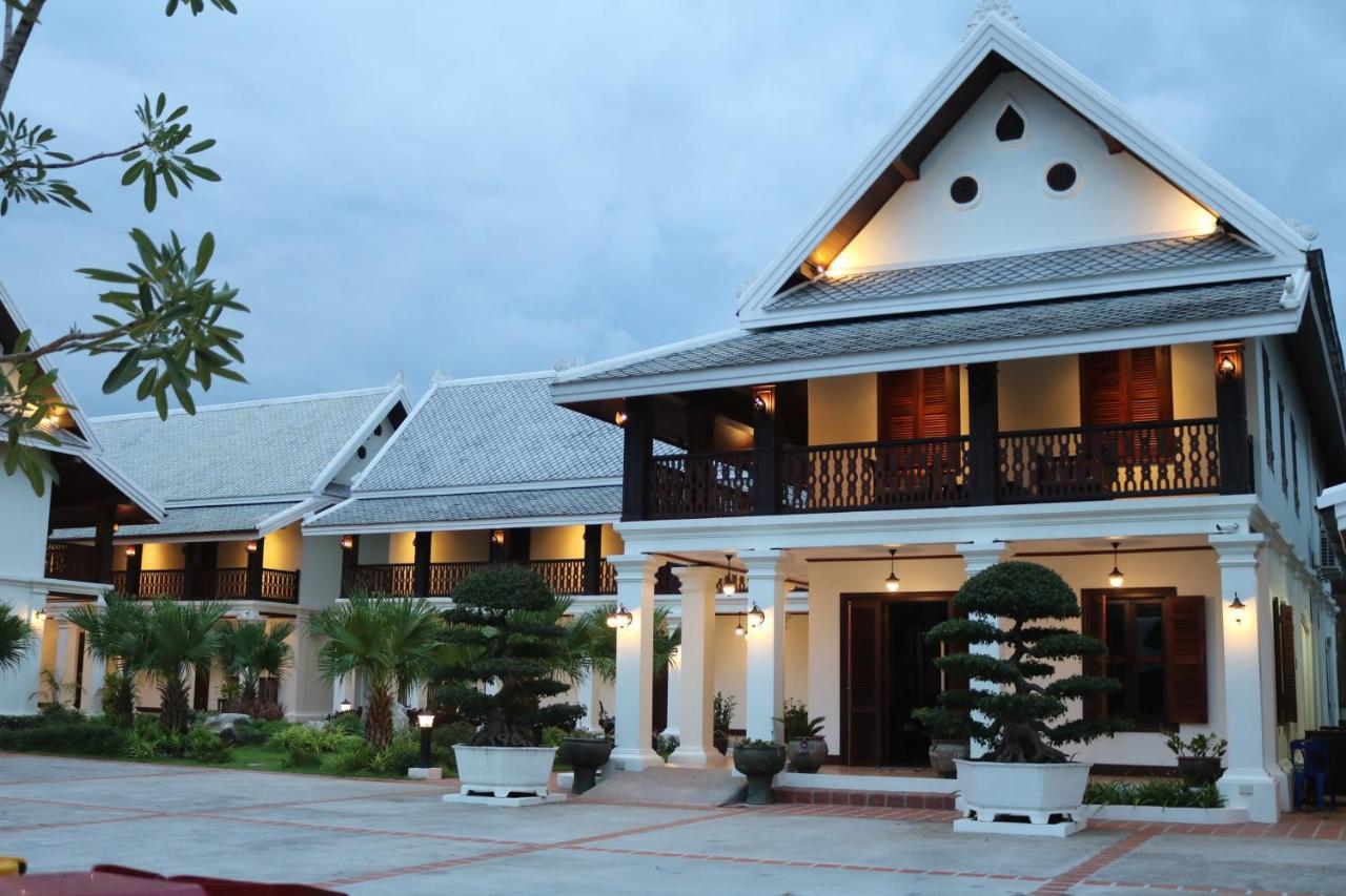 Houngvilai Hotel Луанг Прабанг Екстериор снимка