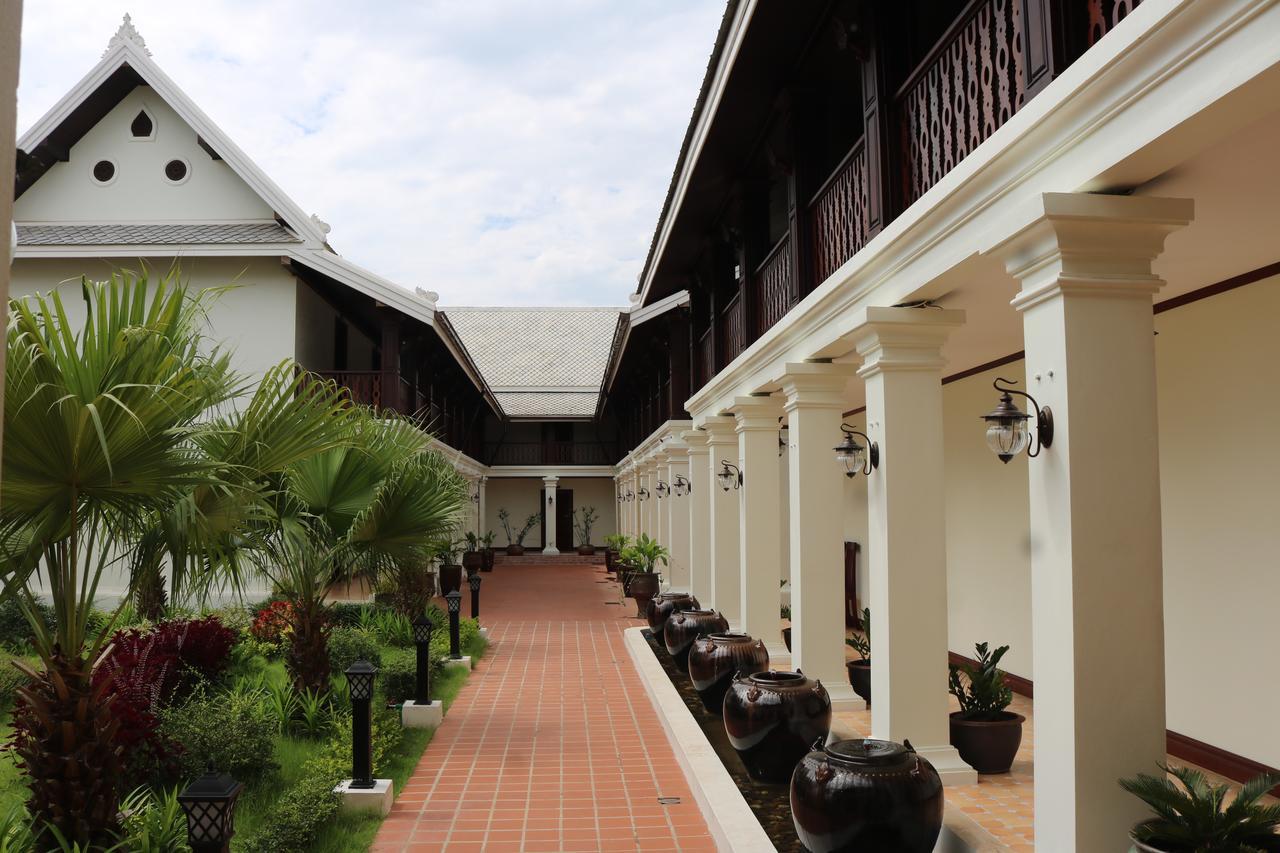 Houngvilai Hotel Луанг Прабанг Екстериор снимка