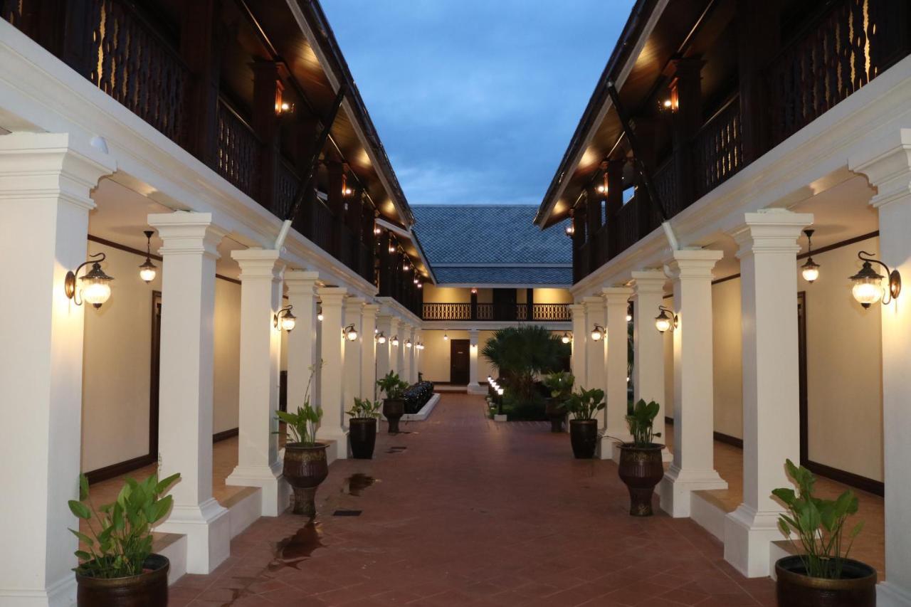 Houngvilai Hotel Луанг Прабанг Екстериор снимка