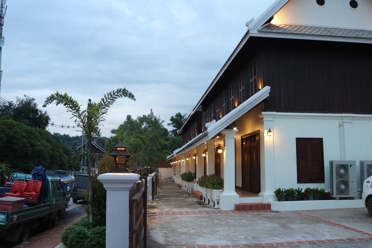 Houngvilai Hotel Луанг Прабанг Екстериор снимка
