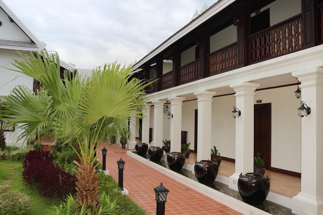 Houngvilai Hotel Луанг Прабанг Екстериор снимка