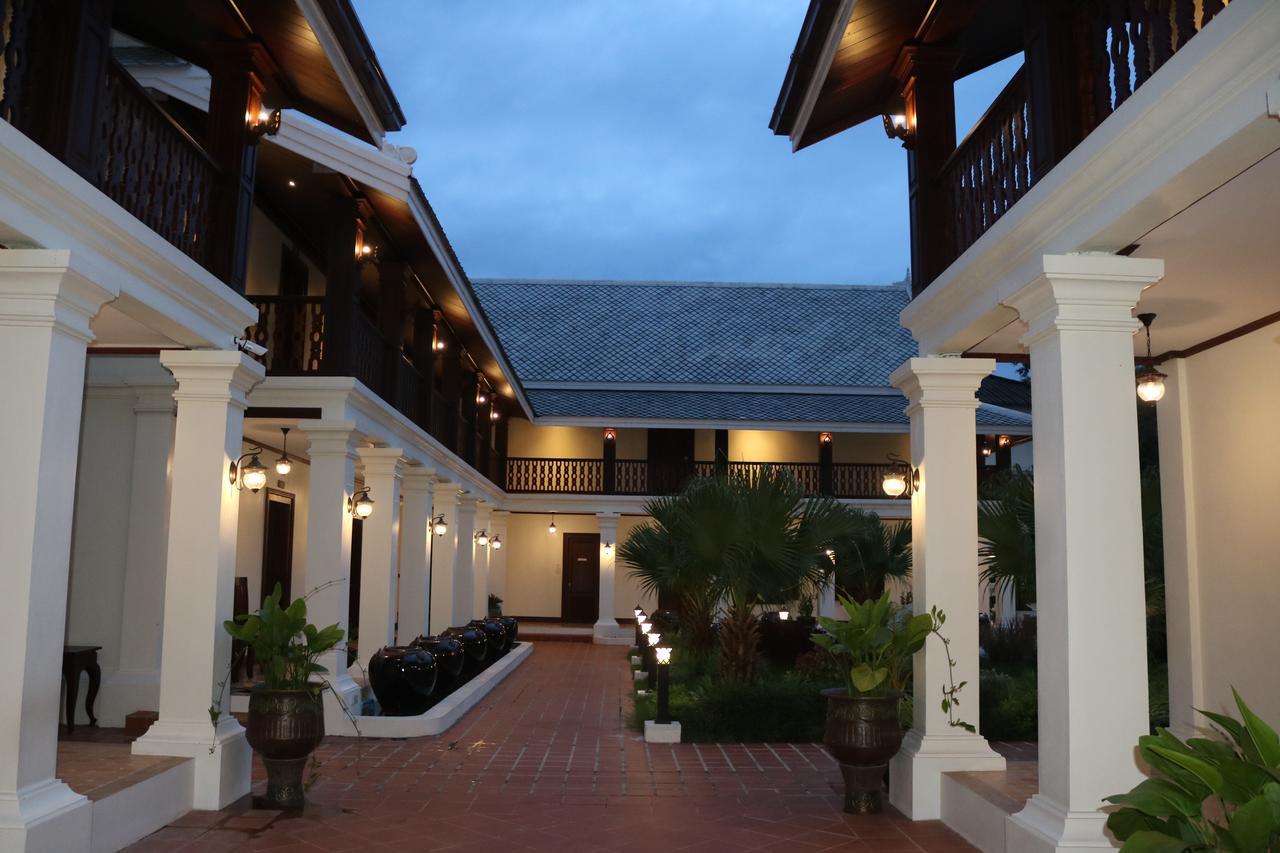 Houngvilai Hotel Луанг Прабанг Екстериор снимка