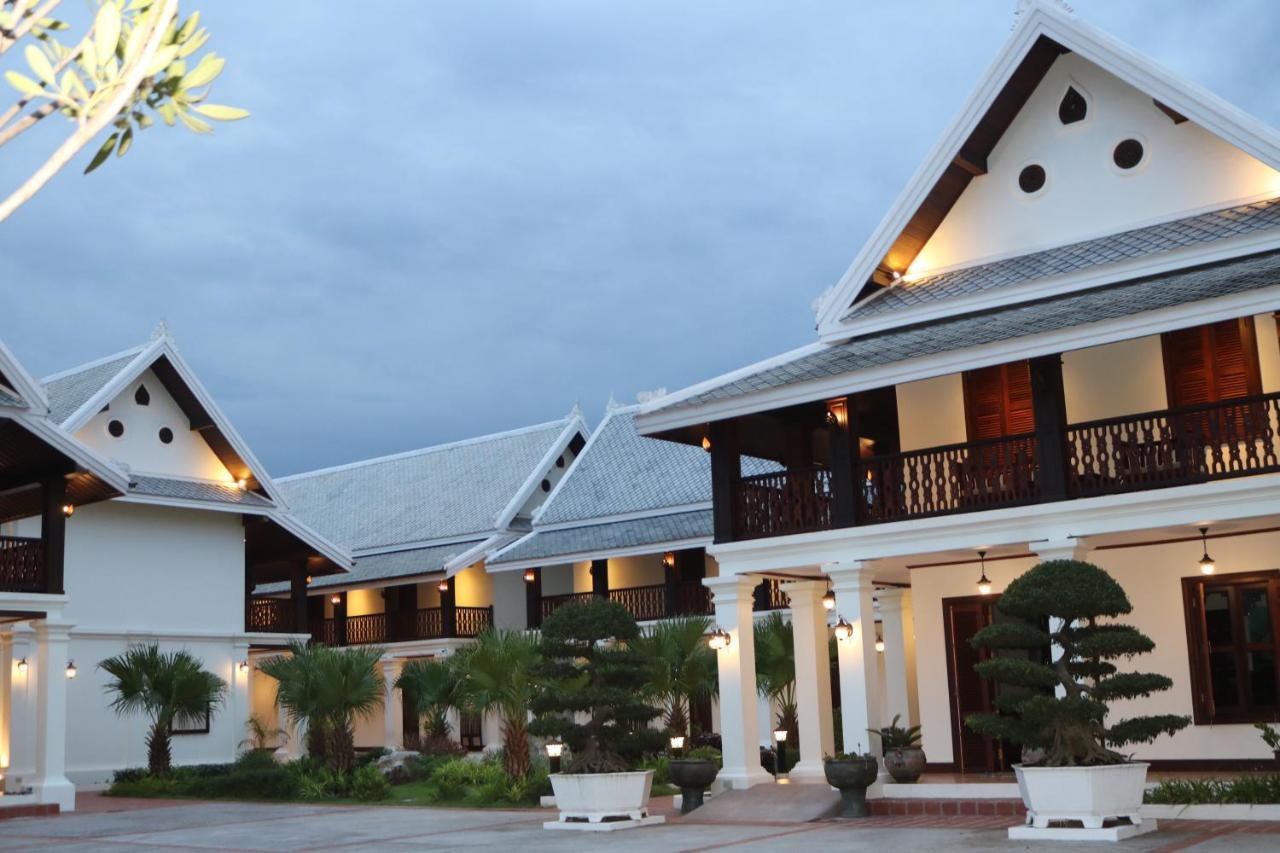Houngvilai Hotel Луанг Прабанг Екстериор снимка